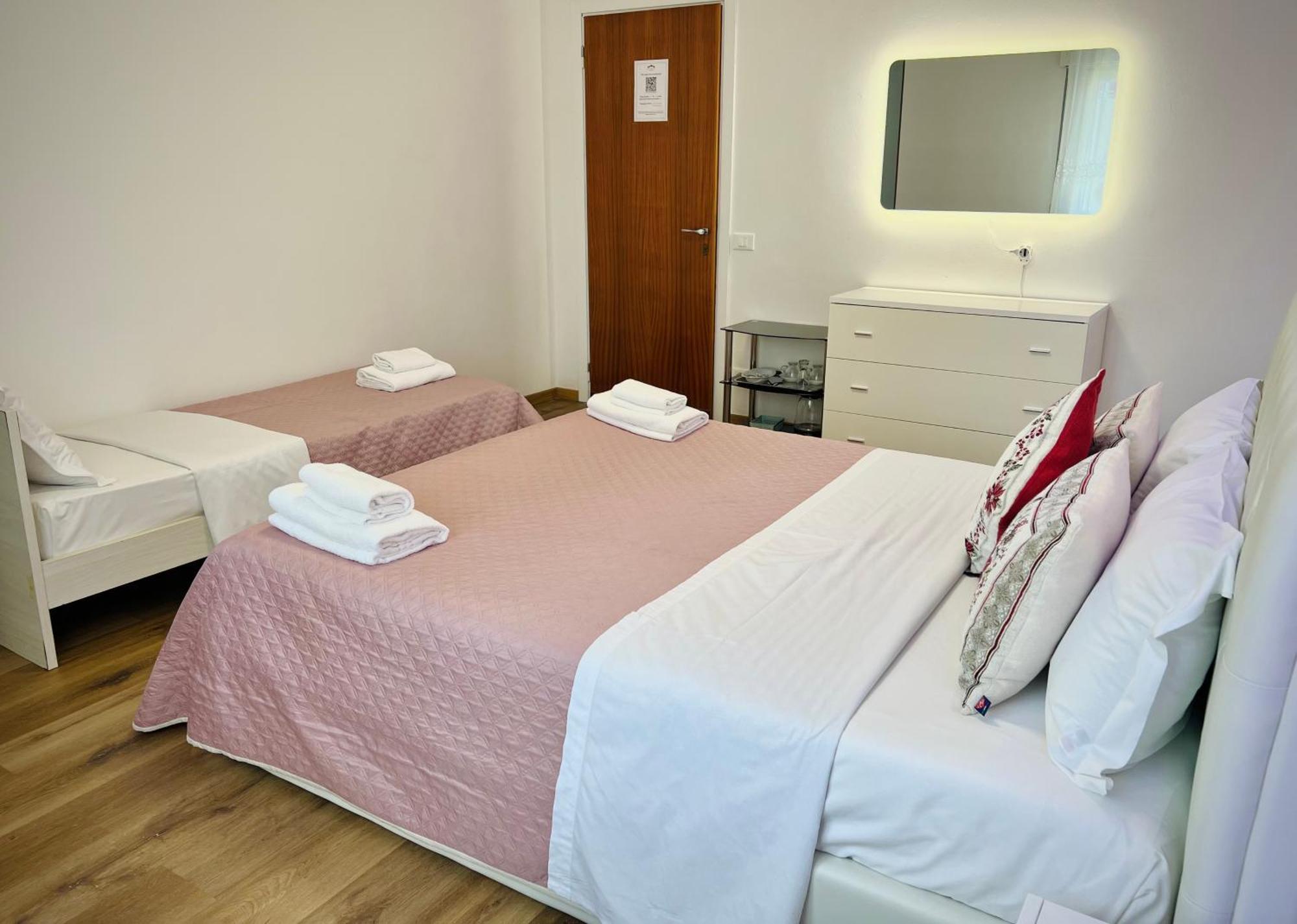 Blue Deluxe Bed & Breakfast